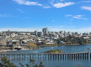 103 Gorge Rd E #PENTHOUSE 1, Victoria, BC V9A6Z2