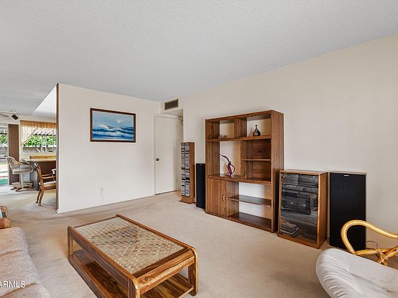 4th image of 2116 W WESTERN Drive