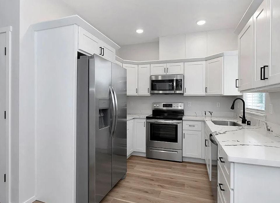 2nd image of 4230 84th St E #B