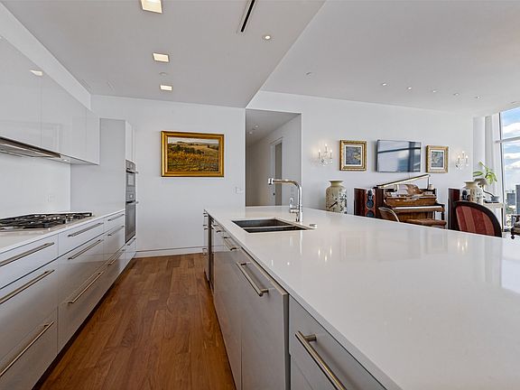 4th image of 1918 Olive St APT 2802