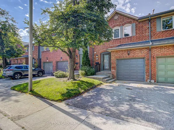16 Beaumont Pl, Vaughan, ON L4J 4X2