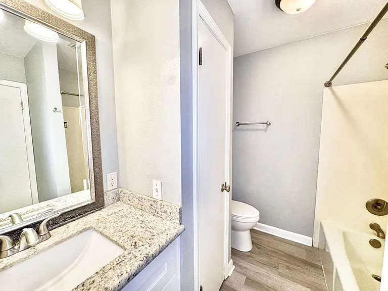 15826 New Market Dr — Photo 17