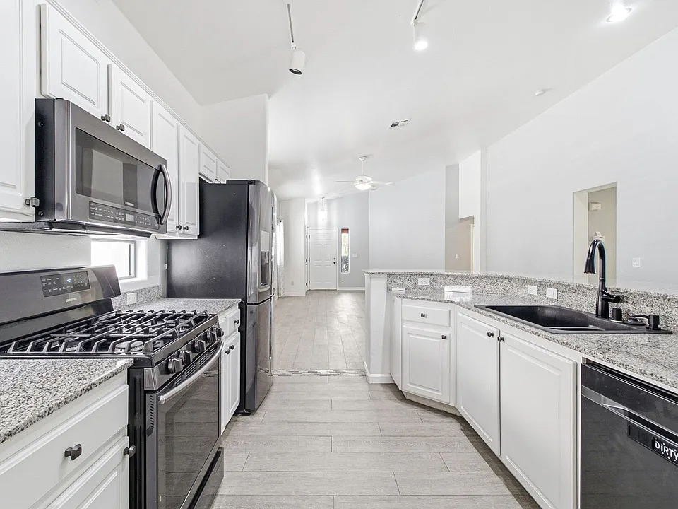 8111 Desert Cloud Ave