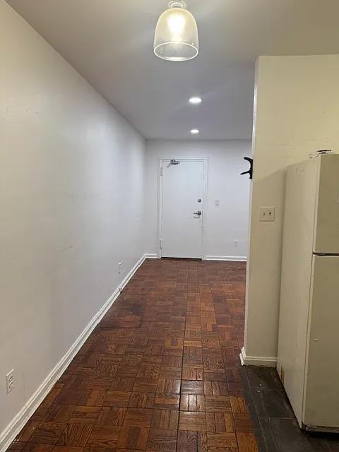 1 bed, 700 sqft, $1,350 — Photo 3