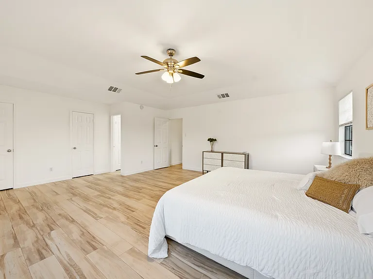 12901 Silver Creek Dr — Photo 44