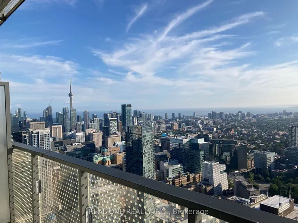 11 Wellesley St W, Toronto, ON