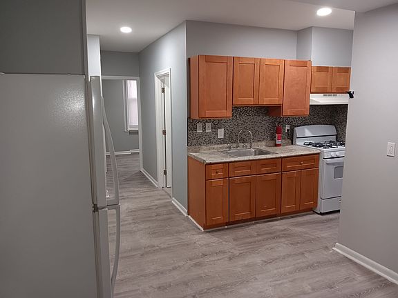 2nd image of 2607 Cecil B Moore Ave APT 1