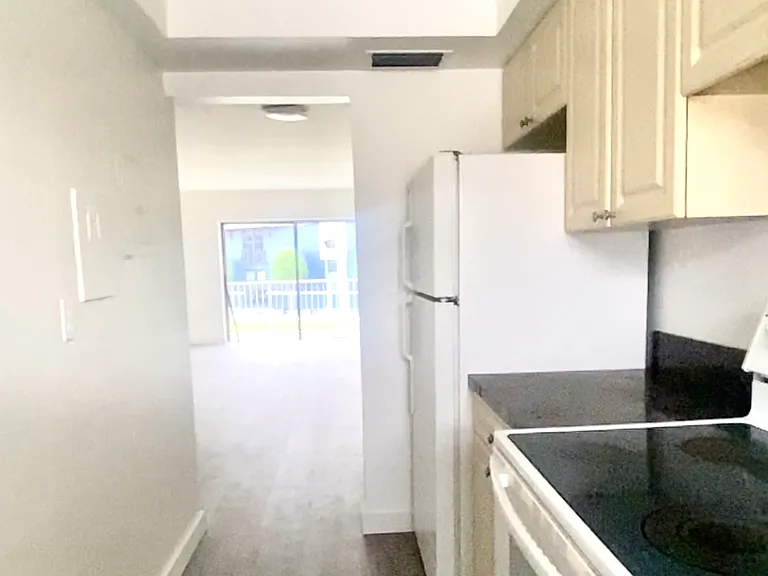 7324 SW 82nd St — Photo 5
