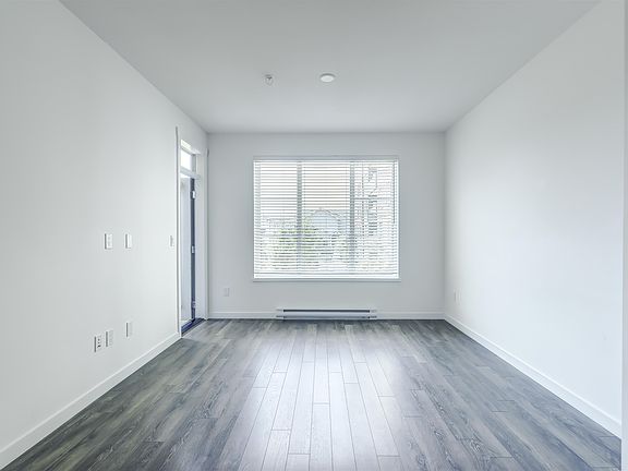 4th image of 15825 85th Ave #215