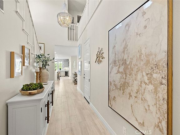 2nd image of 2 Ventada St