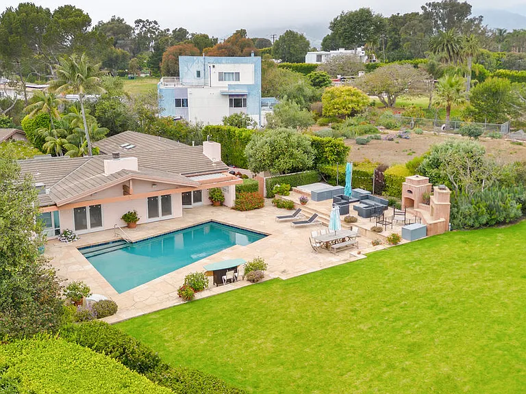 7122 Dume Dr — Photo 33