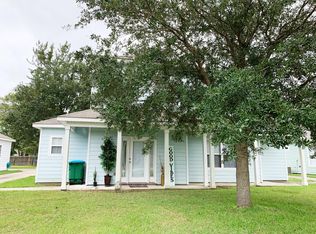 112 Earle Taylor Ln, Ocean Springs, MS 39564