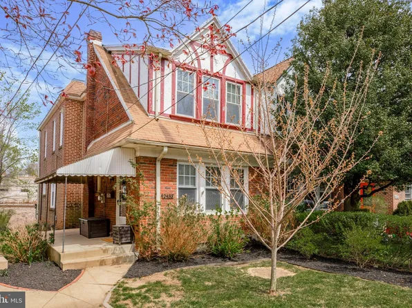 2433 Wynnefield Dr, Havertown, PA 19083