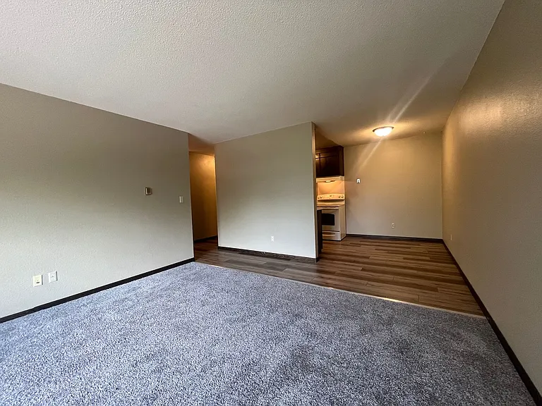 83 Arlington Ave West — Photo 9