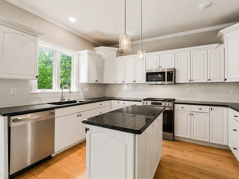 3011 McKee Rd — Photo 10