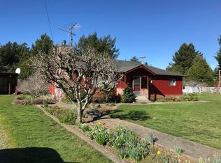 112 Peppertree Ln, Ferndale, CA 95536