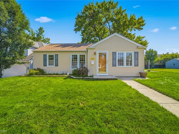 1411 Orchard Heights Dr, Mayfield Heights, OH 44124