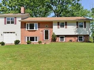 14530 Lock Dr, Centreville, VA 20120