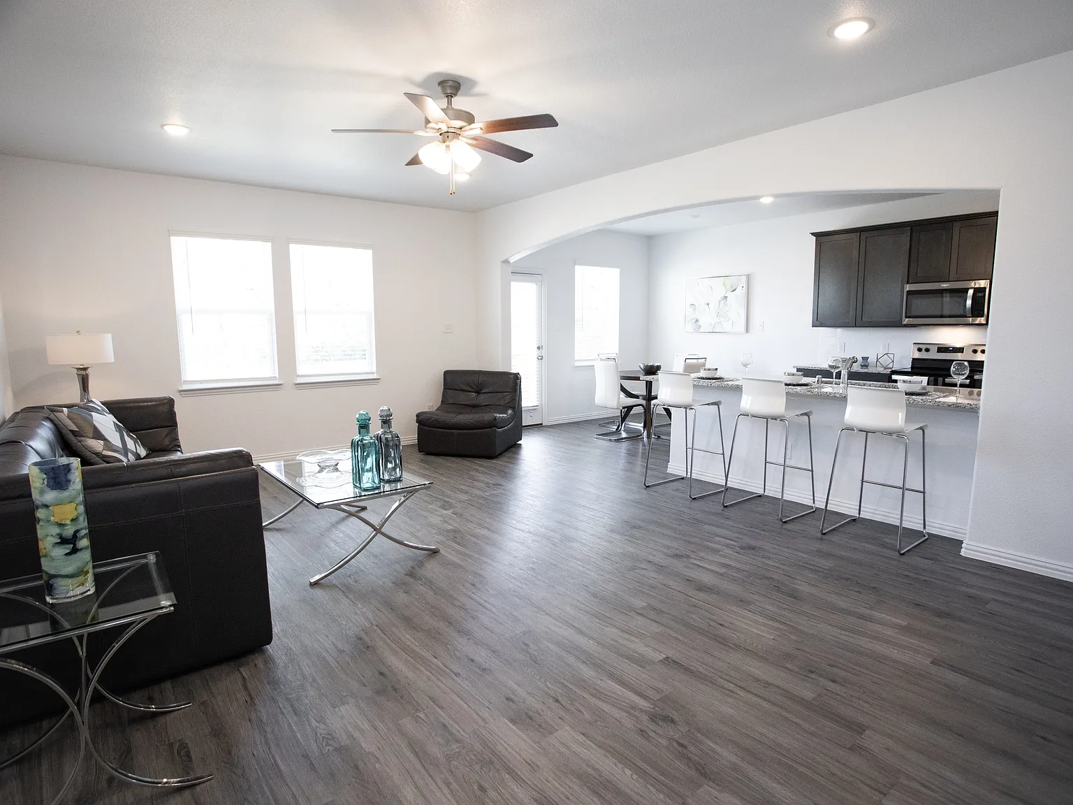 4449 Braddon Dr — Photo 1