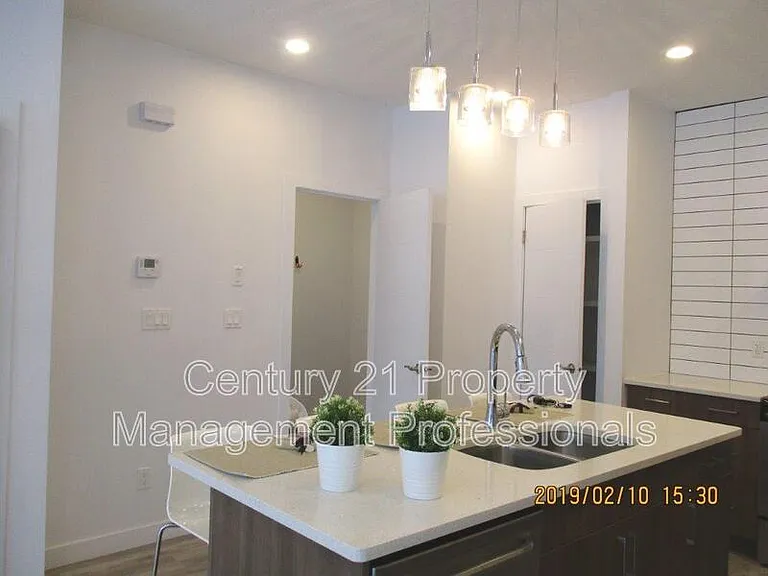 7427 106th St NW — Photo 6