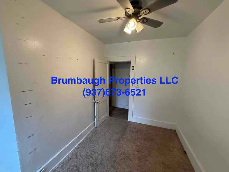 1027 Park Ave — Photo 5