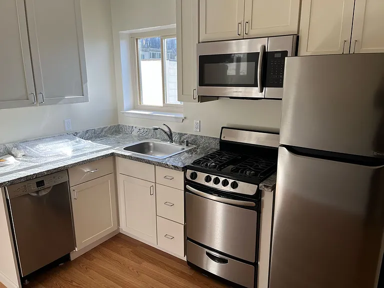 101 Broderick St #307 — Photo 2