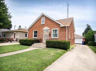 3004 Gillen St, Racine, WI 53403