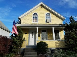 148 Bloomfield St, Pawtucket, RI 02861