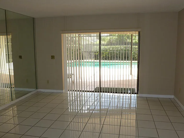 14138 Fennsbury Dr — Photo 8