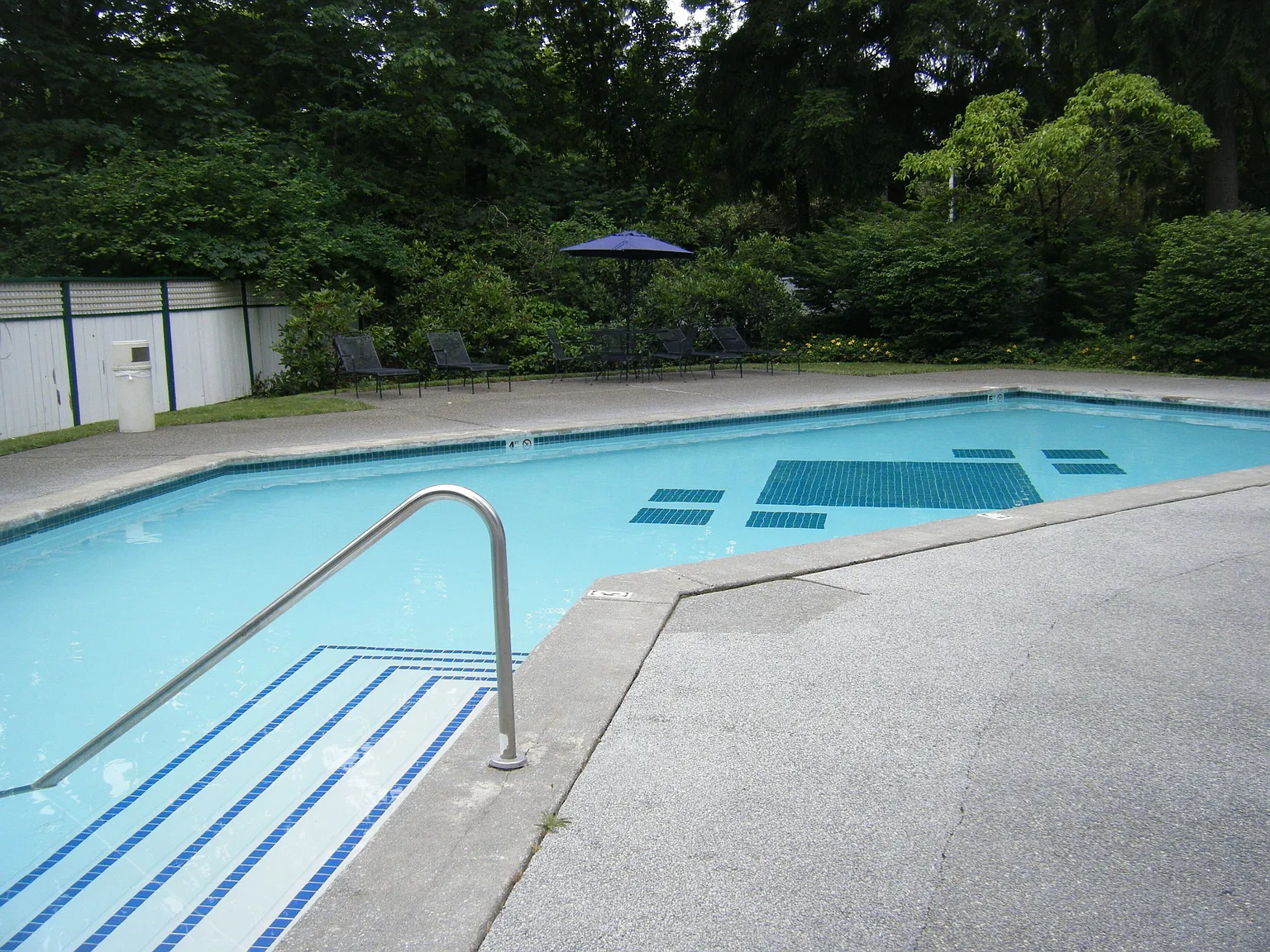 College Pointe Apartments — Photo 4