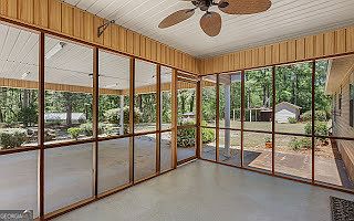 4th image of 321 Anderson Rd