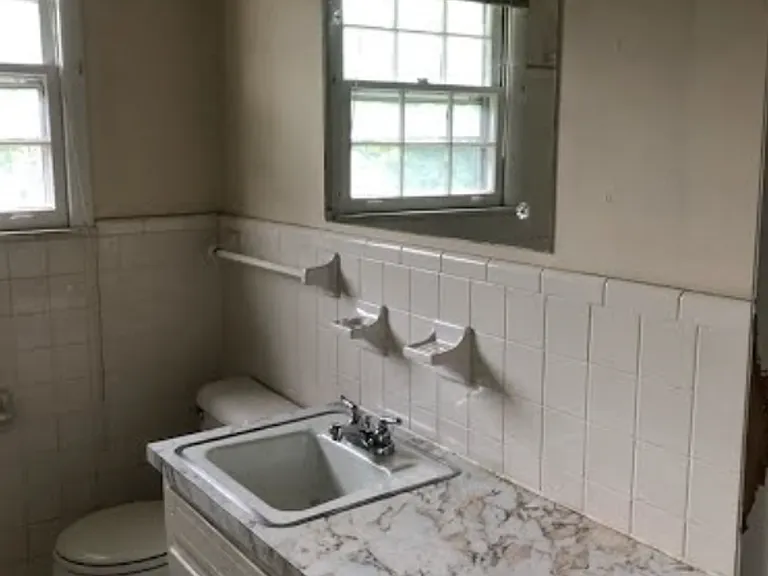 408 Melinda Dr — Photo 9