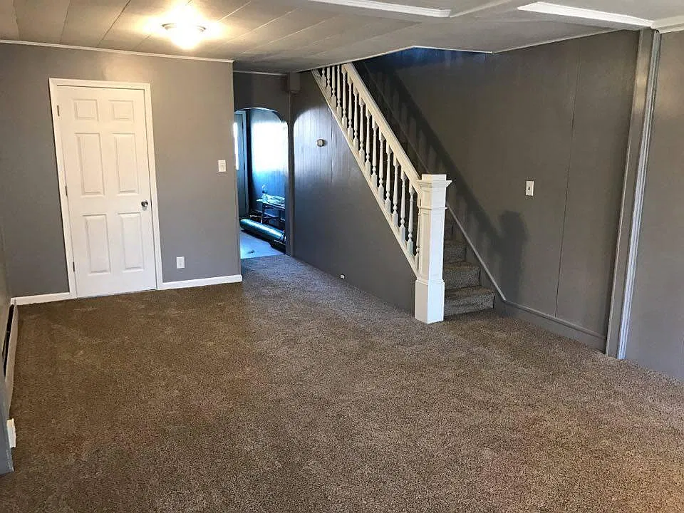 3 bed, 1.5 bath, 1092 sqft, $1,325 — Photo 3
