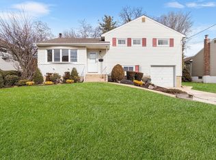 2663 Elm Dr, Bellmore, NY 11710