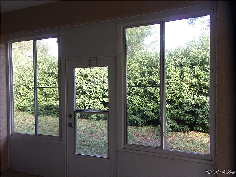 1933 W Shanelle Path — Photo 23