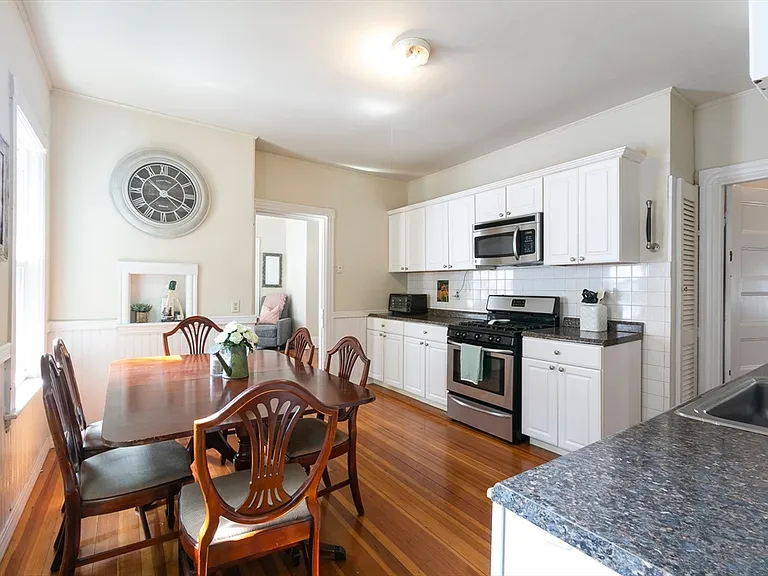 67 Avon St #2 — Photo 11