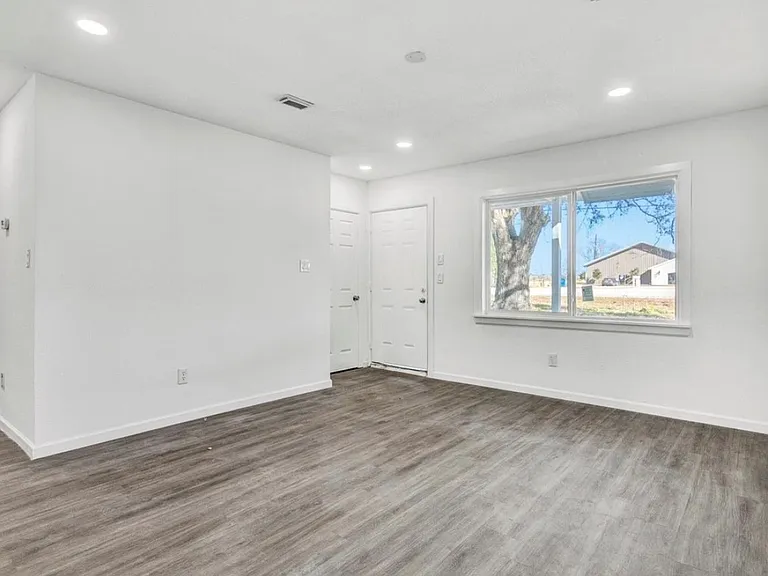4 Childers Dr — Photo 4