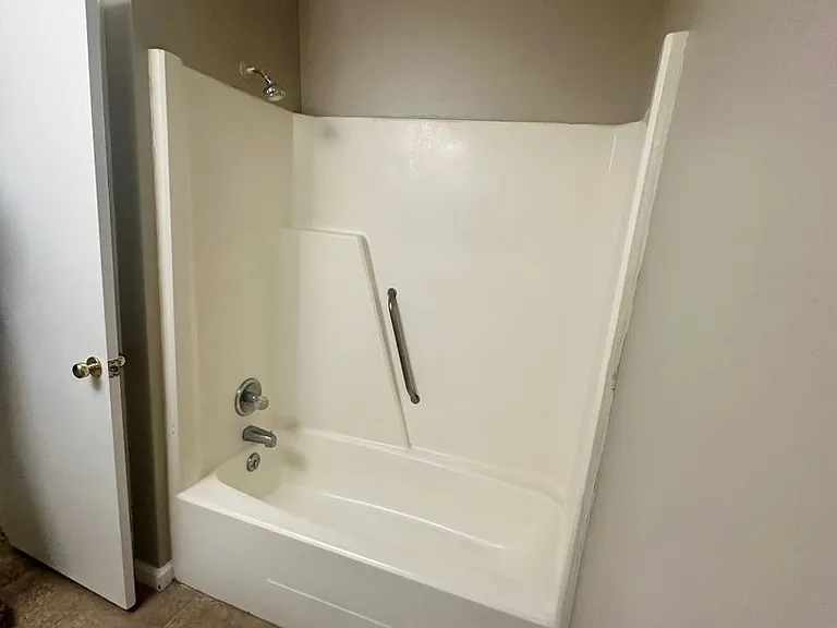 214 Lanier Dr — Photo 9