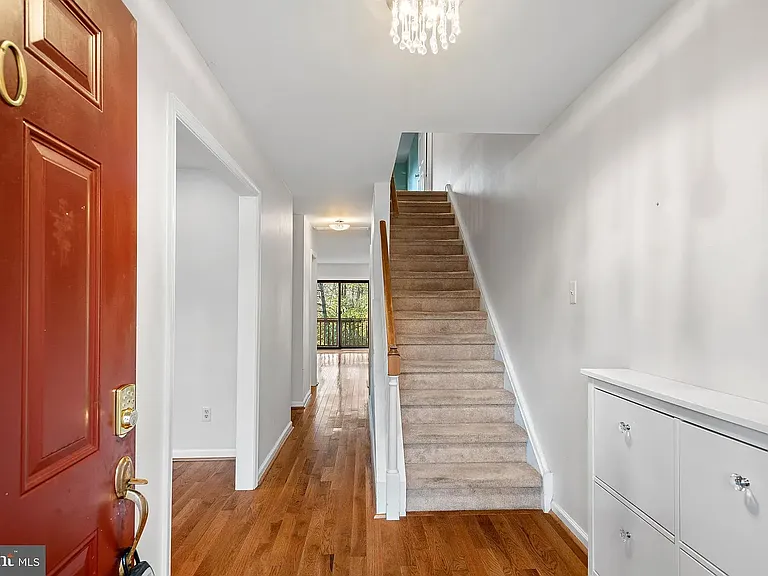 60 Iroquois Ct — Photo 21