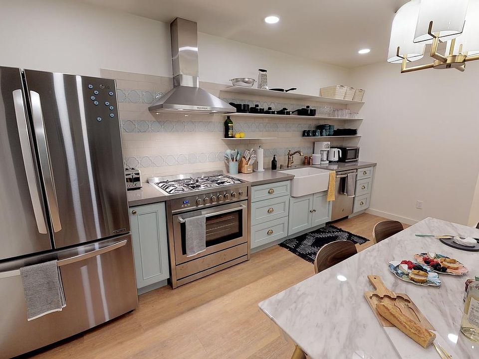 1st image of 1813A 15th St