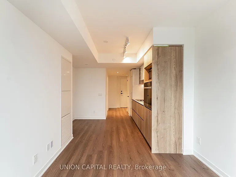 319 Jarvis St #3702 — Photo 4