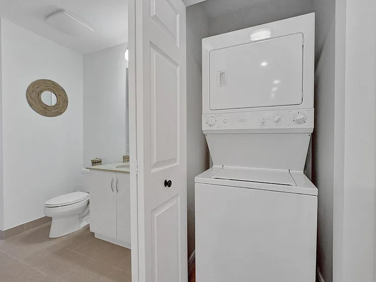 511 Lucerne Ave #613 — Photo 15