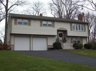 96 Stemway Rd, Trumbull, CT 06611