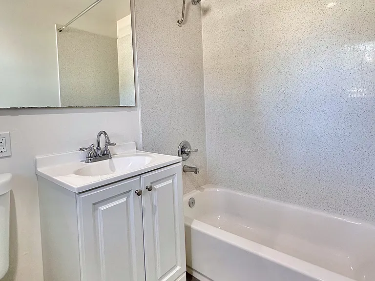 1410 Hess Road — Photo 6