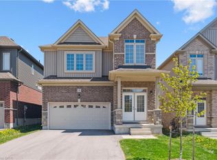 33 Henry Maracle St, Ayr, ON N0B1E0