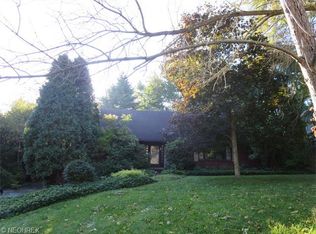 999 Perry Dr, Akron, OH 44313
