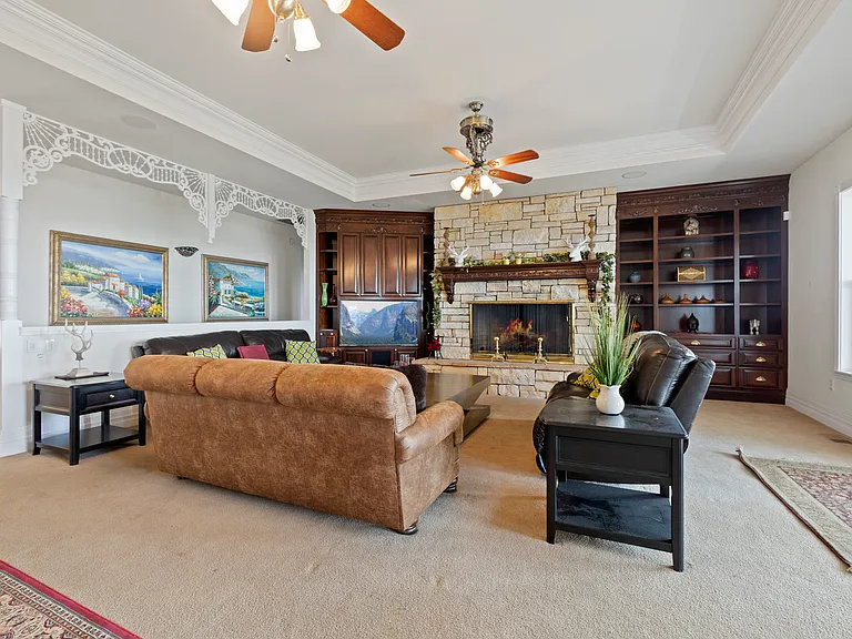 16555 Charles Otter Dr — Photo 32