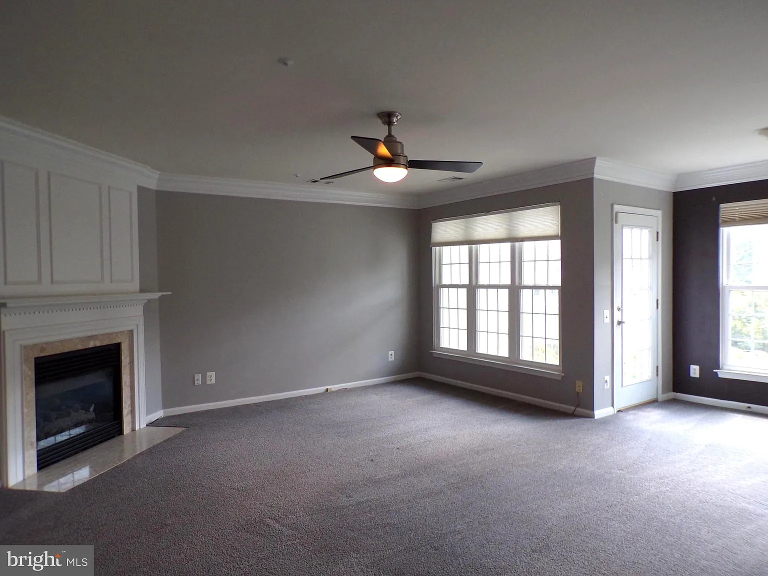 2 bed, 2.5 bath, 1244 sqft, $2,575 — Photo 2