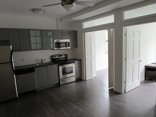 Rented by Easy Rental LLC | media 50