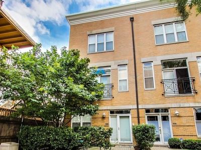 4349 N Campbell Ave APT A, Chicago, IL, 60618